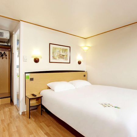 Hotel De La Briere Триняк Екстериор снимка