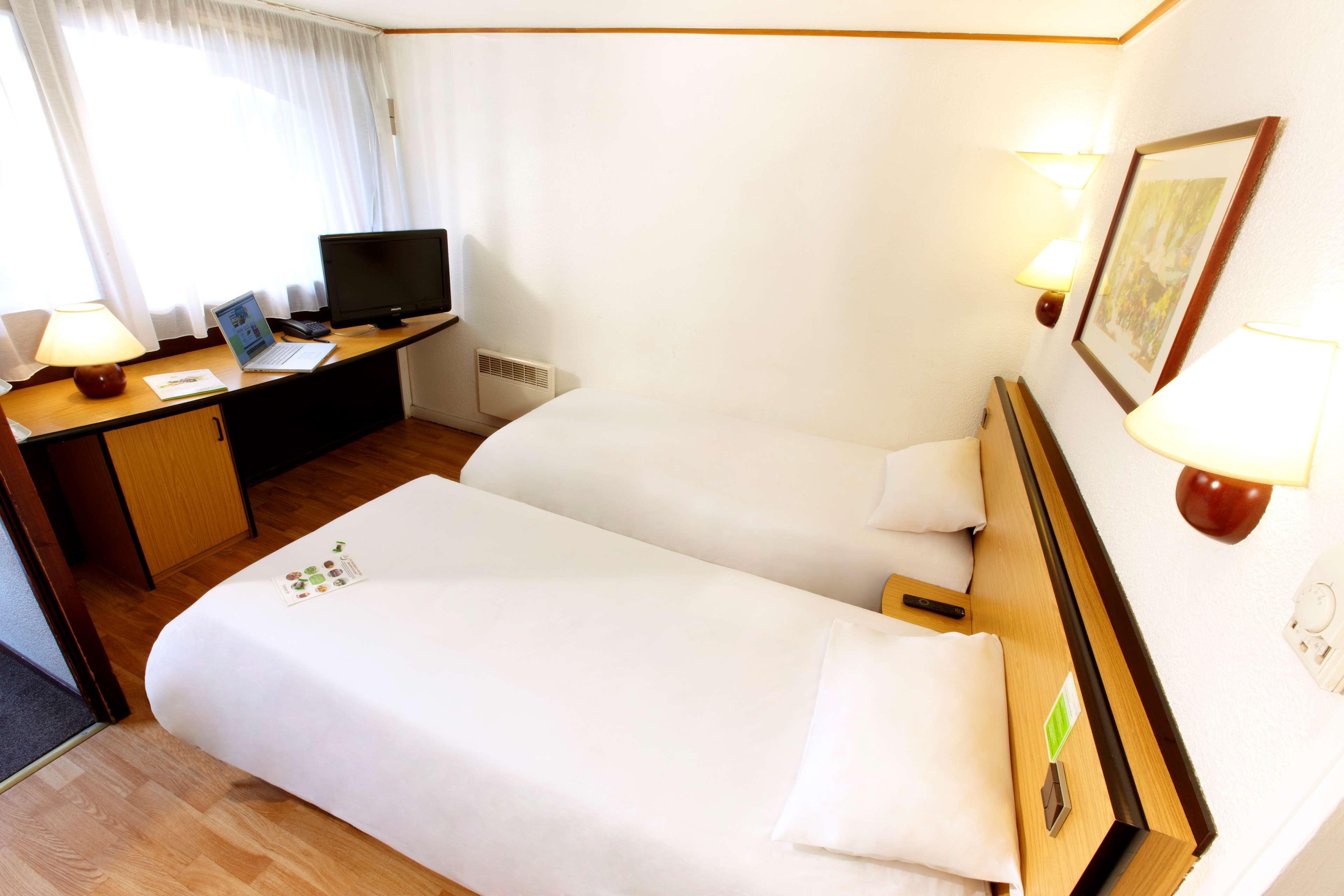 Hotel De La Briere Триняк Екстериор снимка