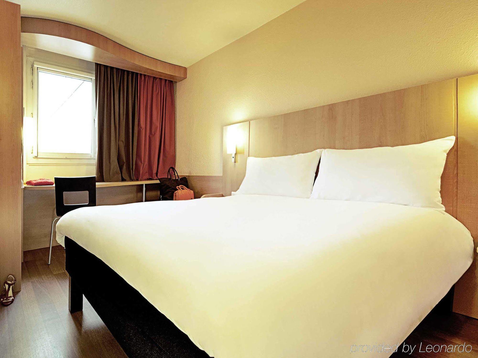 Hotel De La Briere Триняк Екстериор снимка